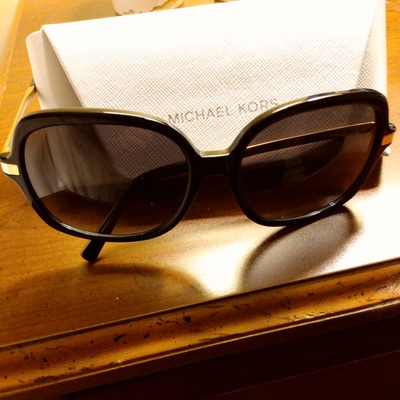 Michael Kors Sunglasses! - Picture 1 of 5